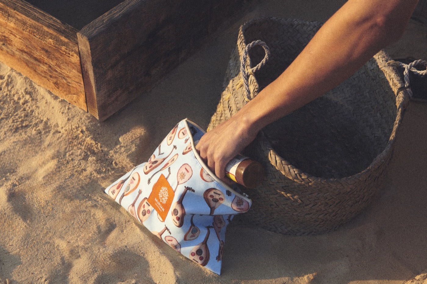 Murjan beach pouch
